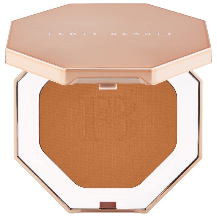 Rihanna-brozer-Fenty-Beauty-Sun-Stalkr-instant-Warmth-Bronzer-mau-Bajan-Gyal.jpg